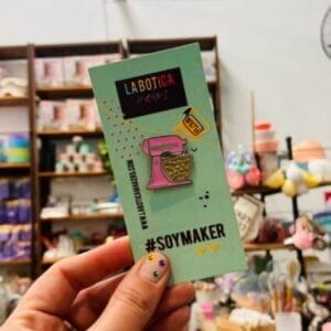 Pins Metalico Batidora Rosa– LA BOTICA
