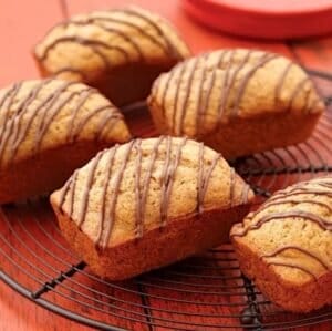MOLDE ANTIADHERENTE B4LIFE «PASTELAR» X 8 MINI BUDIN - Imagen 3